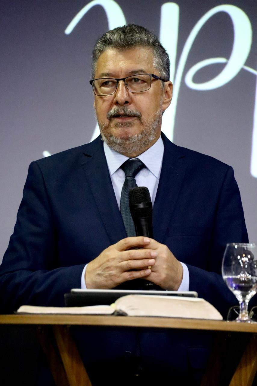 Rev. Amós Batista de Souza